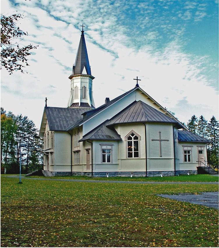 Viekijärven kirkko alkusyksyn maisemassa